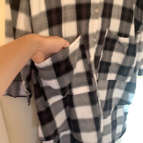 Comfy long sleeve button up blouse tunic w/ pockets - Picture 3 of 6